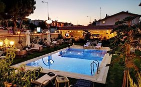 Salbakos Herakleia Hotel